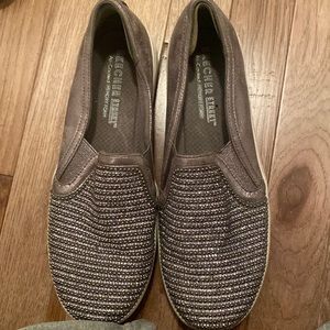 Sketchers street air cooled memory foam slide shoes